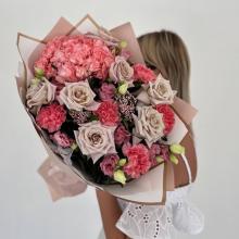 Букет из розовых гортензий и пудровой розы (flo59)