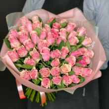 Букет из 51 насыщенно розовой розы Кения 45 см Кения.